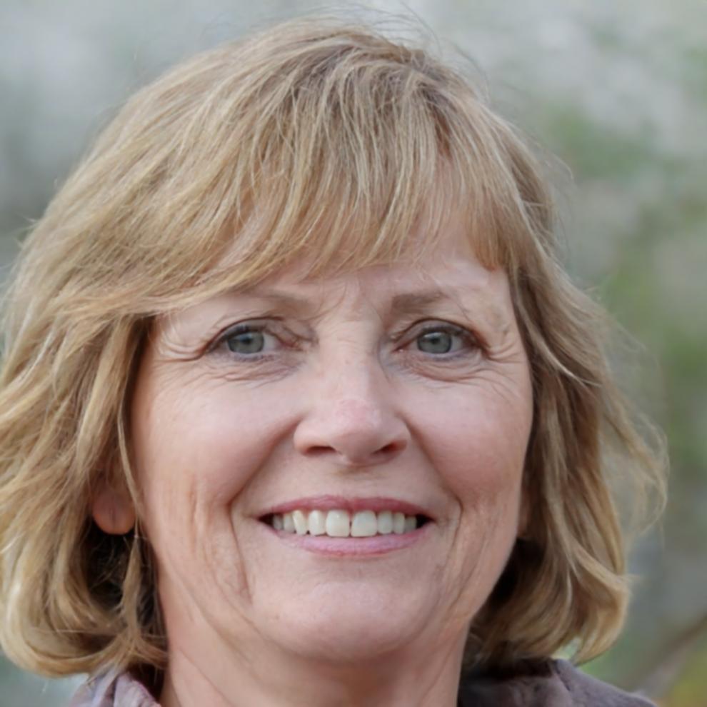 Portrait of Saoirse Dempsey, market analysis instructor